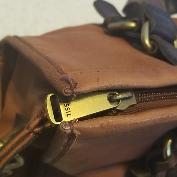 FOSSIL Vintage Satchel🗝️ - Picture 7 of 16